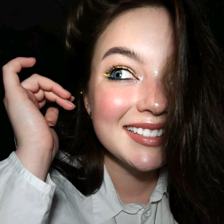 а я просто катя. только зовут ее просто катя. катя надпись. ты просто космос. футболка космос стас.