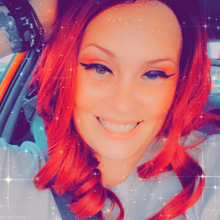 #GlitchQueen