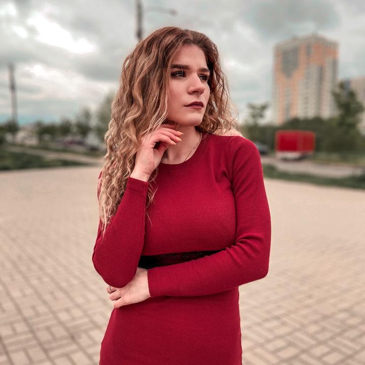 радостная настя