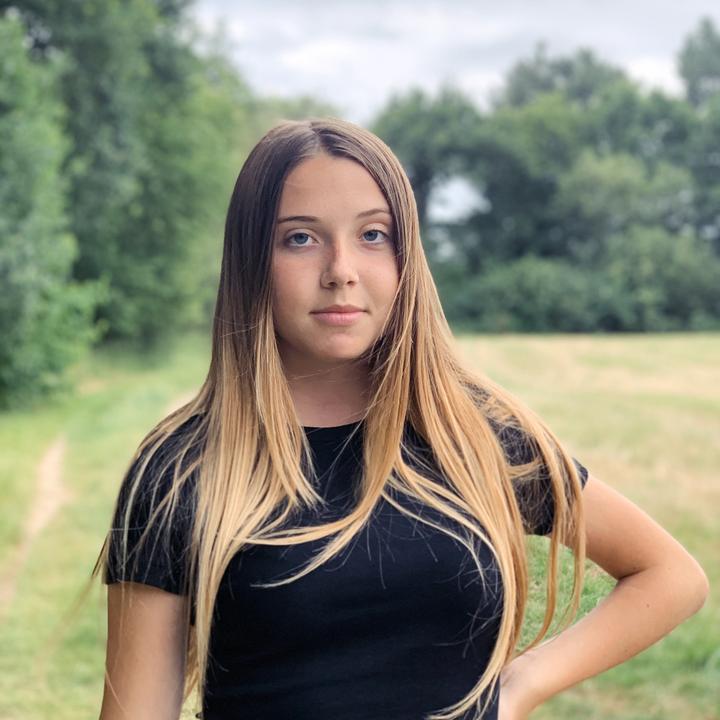 𝑩𝑨𝑫 𝑮𝑰𝑹𝑳 👸🏼💋 25/05/19 💍