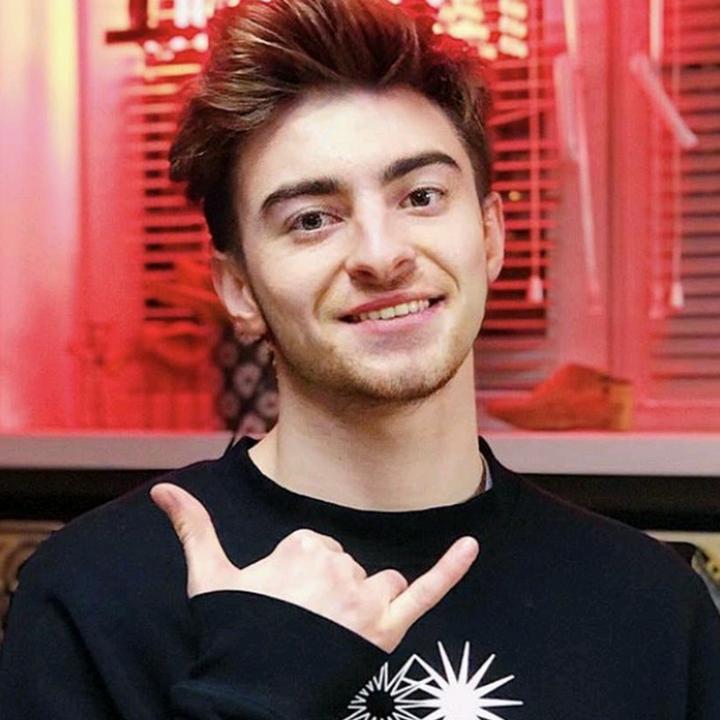 Егорик остров 10. Егорик остров 10. Необитаемые острова. Девушка на необитаемом острове. Егорик шкред квесты.