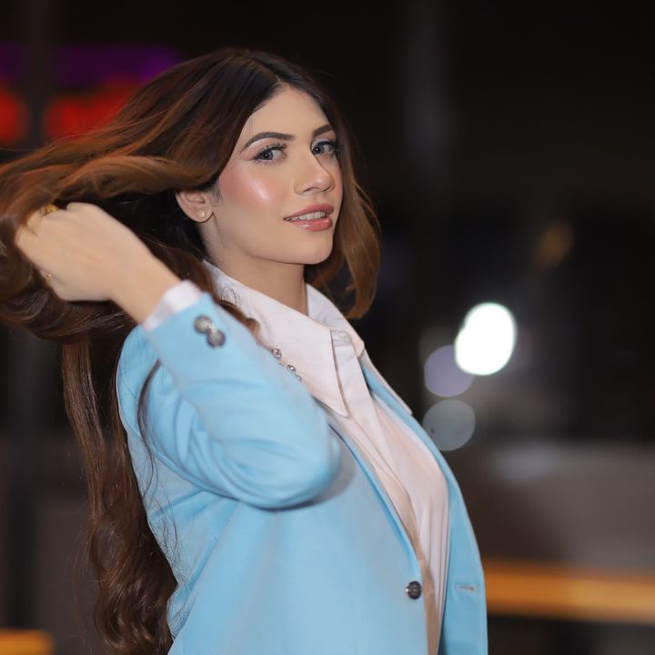 {Dania} {Shah} {official}🔹 @daniashah_official