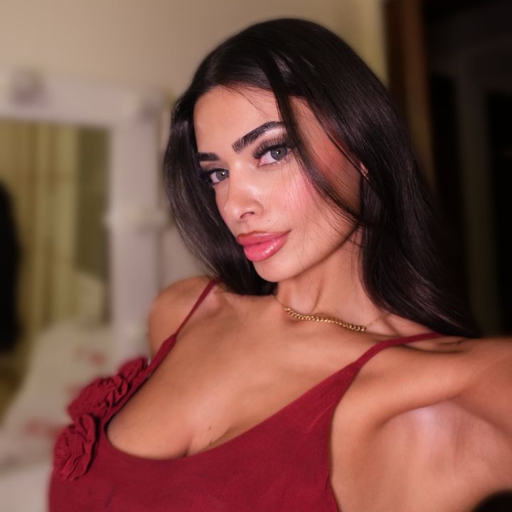 Celine koundakjian @_celine_ko
