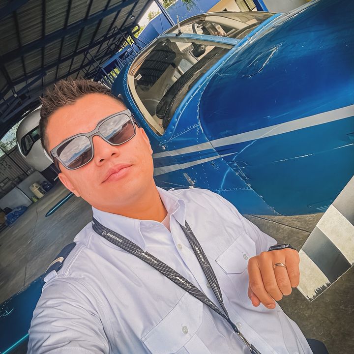 Diego Fallas Pilot 👨🏽‍✈️✈️ @diego_fallas