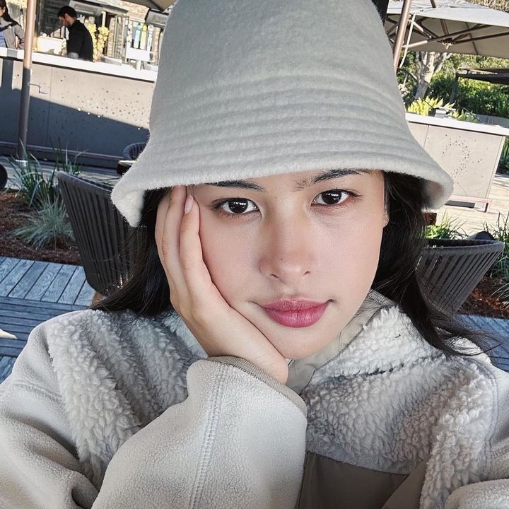 Maudy Ayunda @maudyayunda