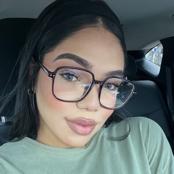 Miah Catalina @miahcatalina