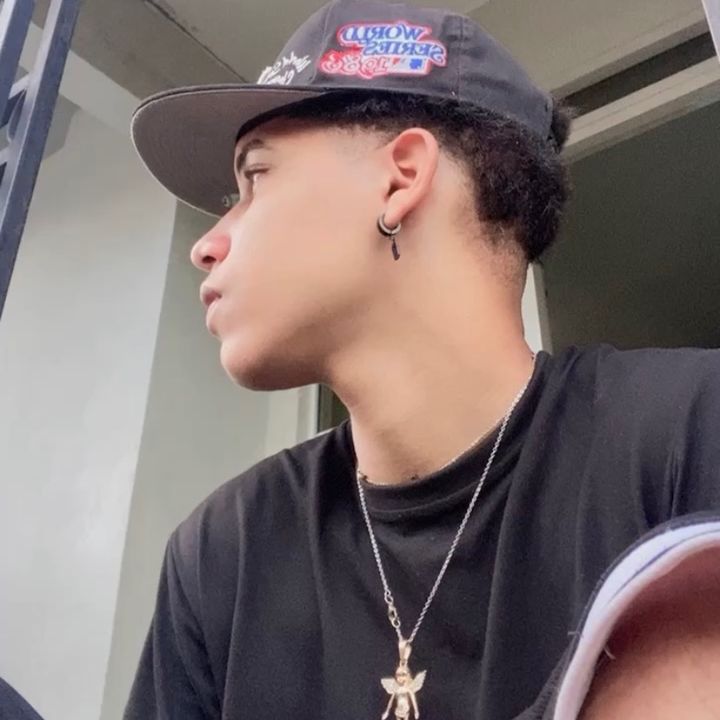 Y𝑒𝒻𝑒𝓇_𝓂𝑜𝓈𝑒𝓎 🧟♂️ @smow__king