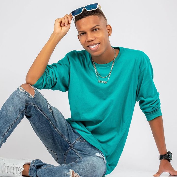 Kevin Urriola @kevinurriolaa