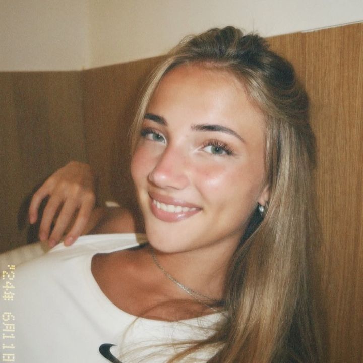 nikol @hofnerovaa_nikol
