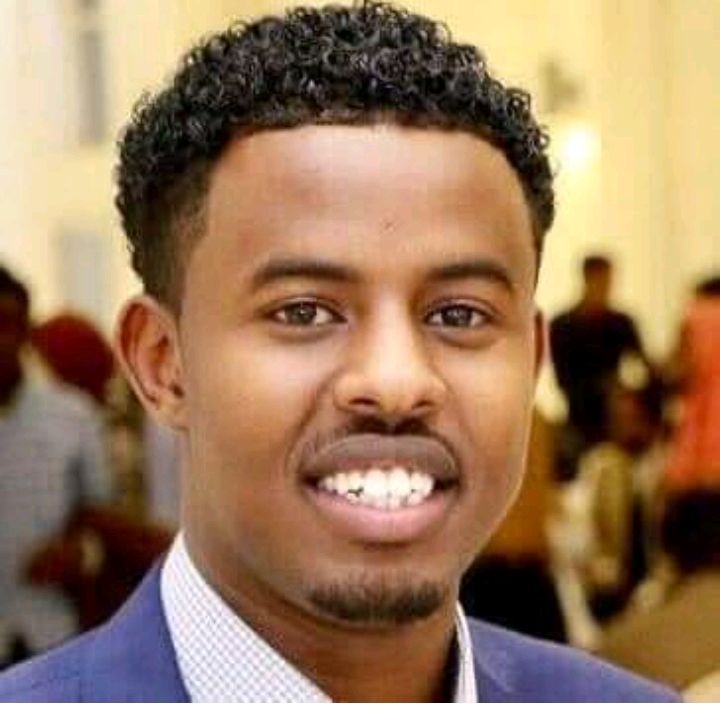 Mohamed Yusuf Bakayle 🐰 @mobakayle