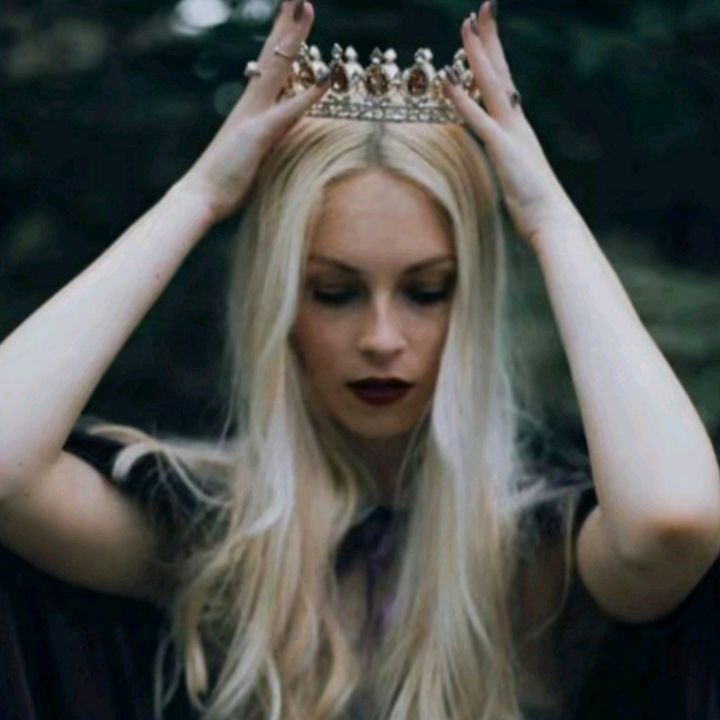 👑 Μεγαλειοτάτη👑 @megaliotati