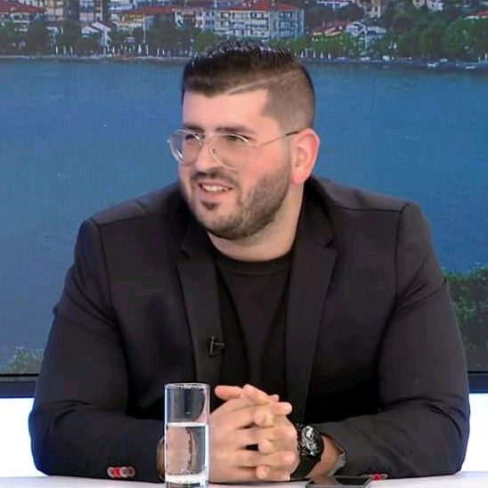 nikos_hardalias @nikos_hardalias