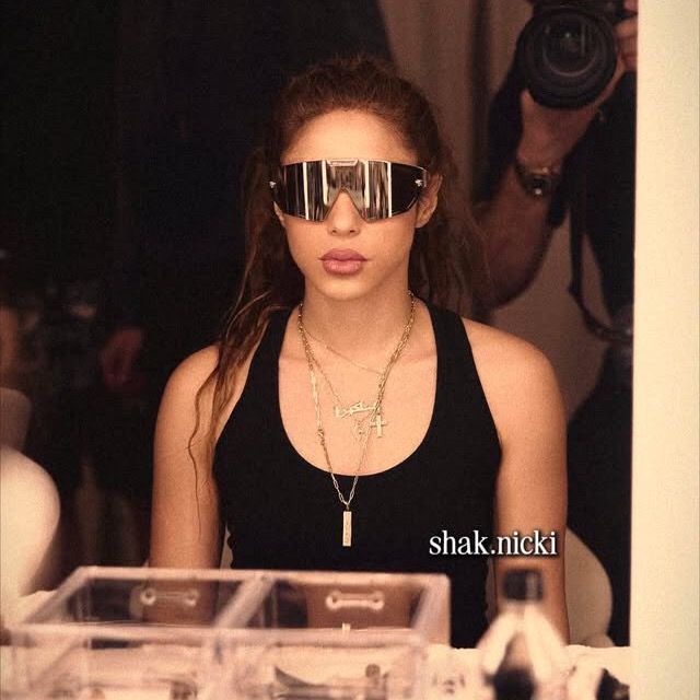 𝓝𝓲𝓬𝓴𝓲 🪐 @shak.nicki