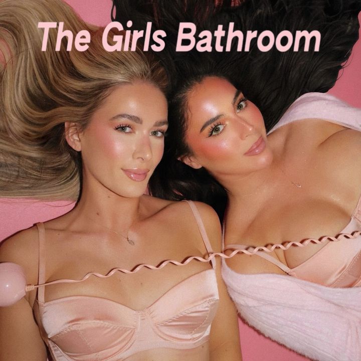 thegirlsbathroom @thegirlsbathroom