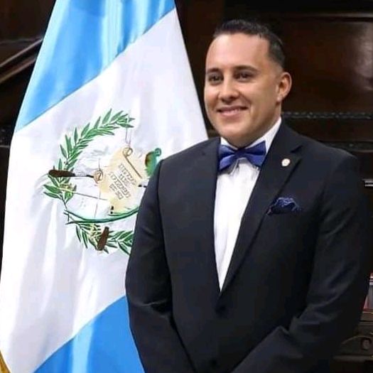 Carlos Roberto Calderón @robertocalderongt