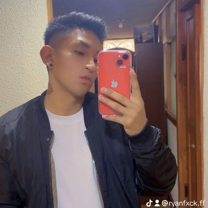 ᖇƳᗩᑎ @ryanfxck